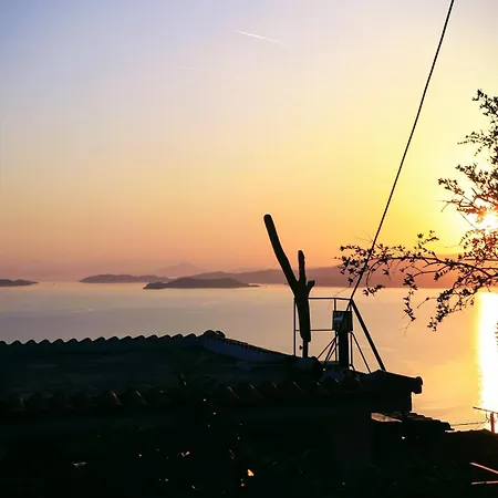 度假居 Blue, Traditional House *