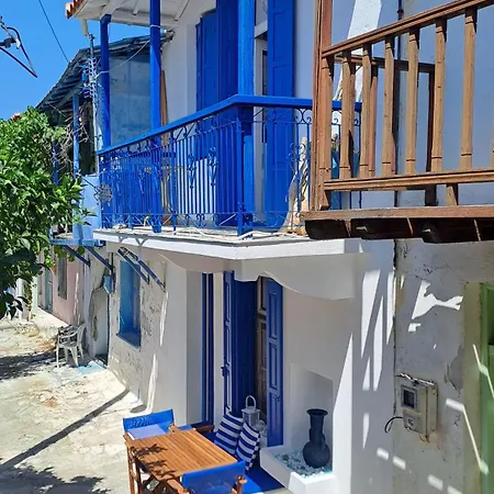 度假居 Blue, Traditional House