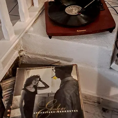 Blue, Traditional House * Klíma